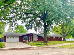 58 Bermuda Ln, Granite City, IL 62040