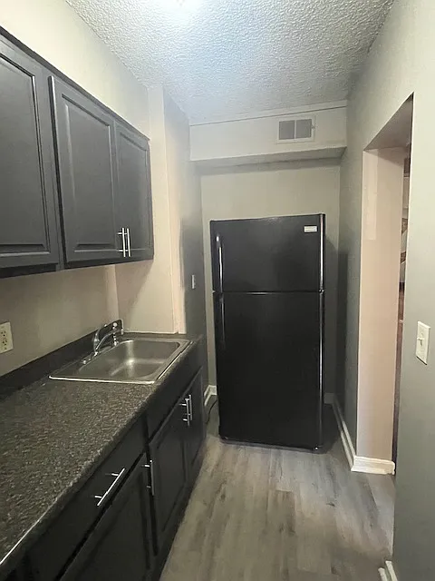 1 bed, 725 sqft, $825 — Photo 2