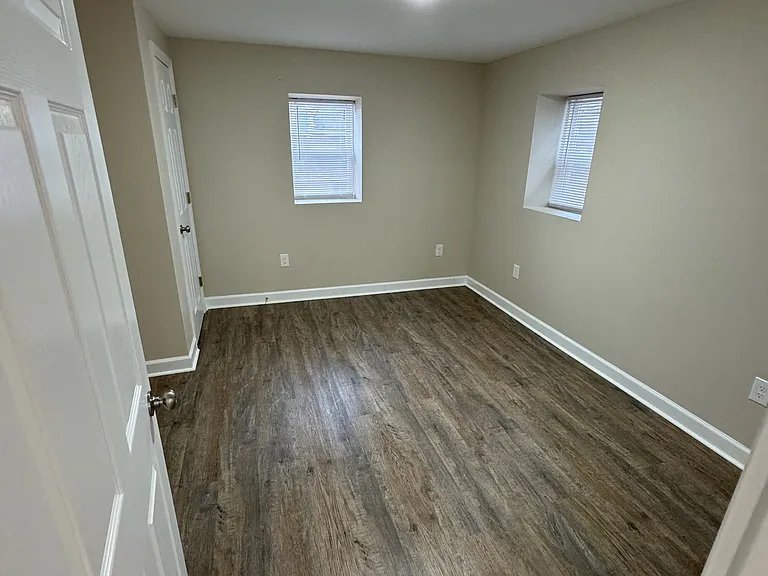 233 N Mulberry St #4 — Photo 15
