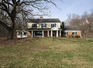 40W787 Whitney Rd, St Charles, IL 60175