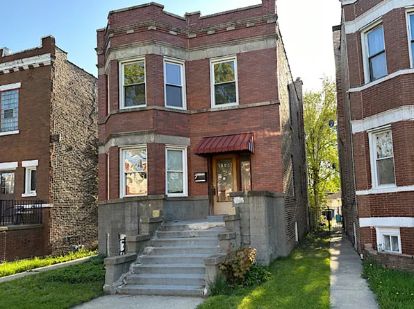 1904 S 49th Ave, Cicero, IL 60804