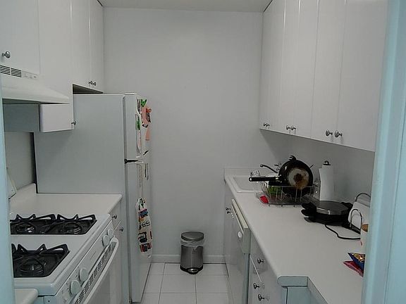 5th image of 245 E 63rd St APT 815