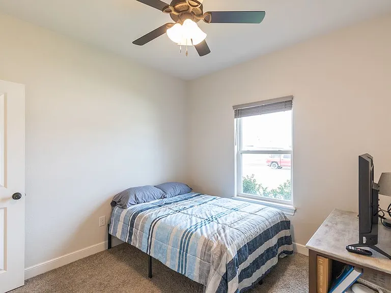 2501 Old Ironsides Rd — Photo 4
