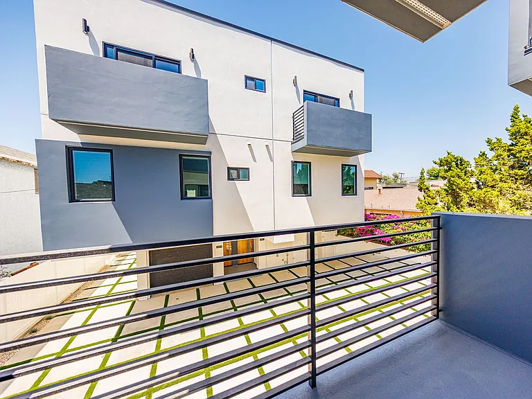 11311 Collins St — Photo 35