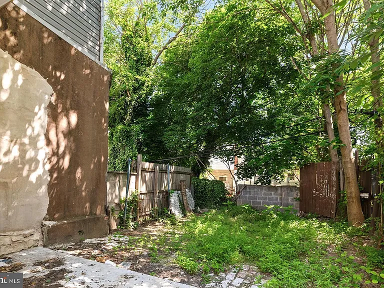 1307 S Hanson St — Photo 14