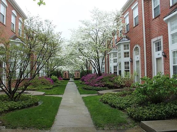2nd image of 174 S Georgetown Sq #1