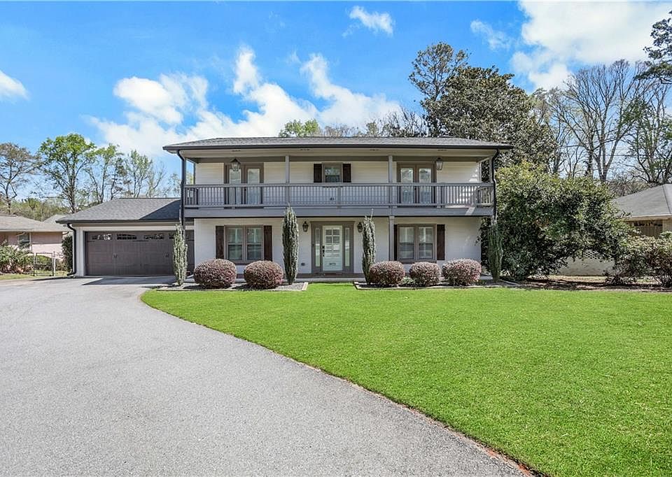 1st image of 3873 Chamblee Dunwoody Rd