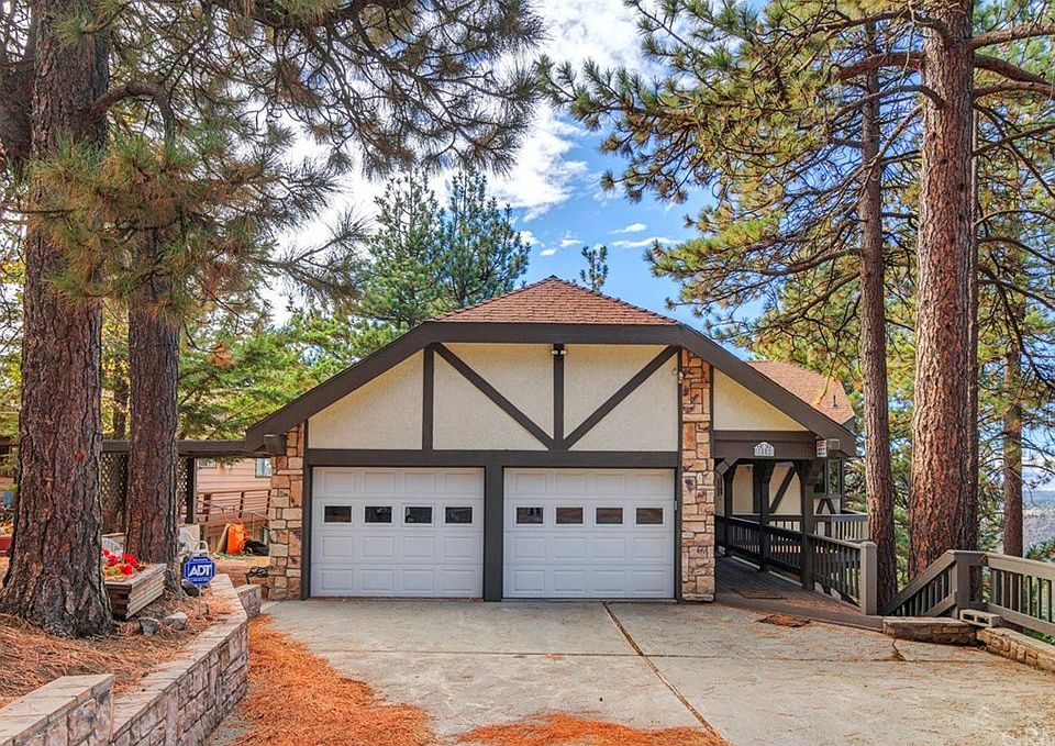 1st image of 1802 Nob Hill Dr