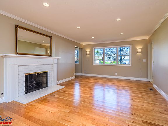 2nd image of 3356 Solano Ct