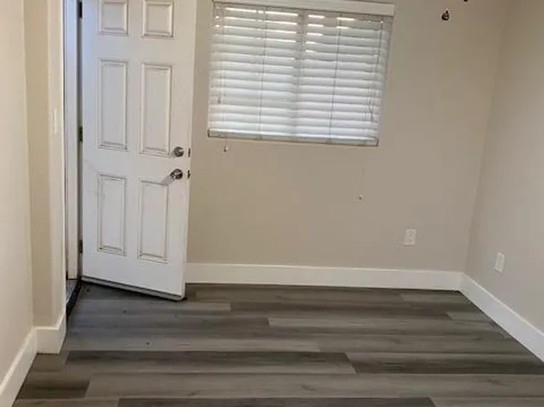 347 E 56th St #B, Long Beach, CA 90805