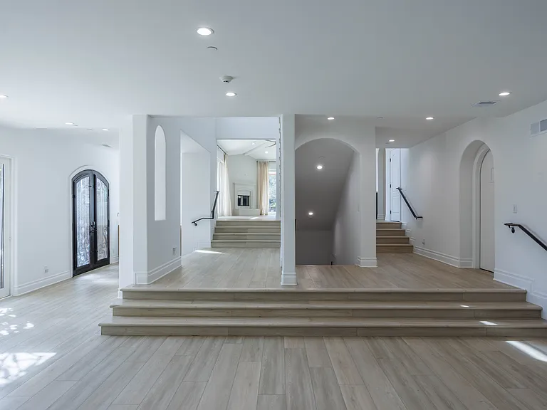 6029 Fairview Pl — Photo 7