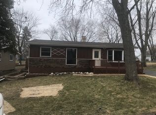 1112 Maple St, Lake In The Hills, IL 60156