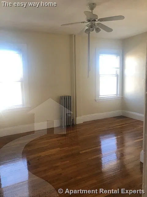 3 bed, 1200 sqft, $2,800 — Photo 3