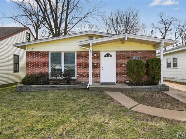 210 Monica Dr, Saint Louis, MO 63127