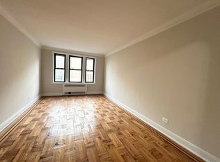 4112 41st St APT 3A, Long Island City, NY 11104