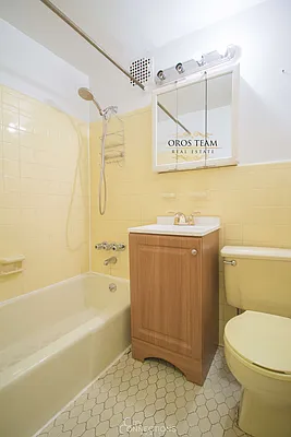 Rented by City Connections Realty | media 22