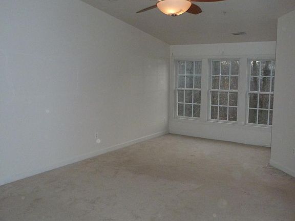 Huge Master bedroom with walk-in closet