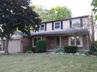 21983 Bedford Dr, Northville, MI