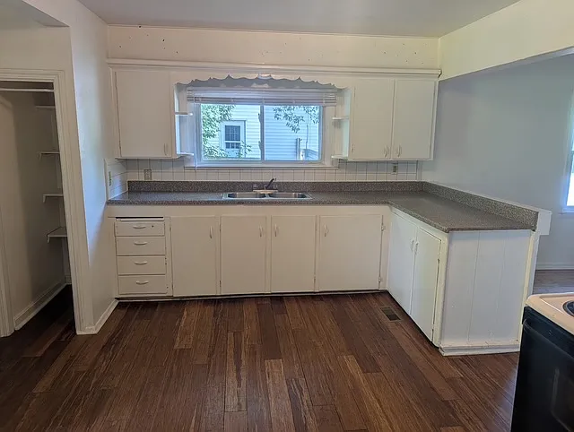 75 Clark St #3 — Photo 1