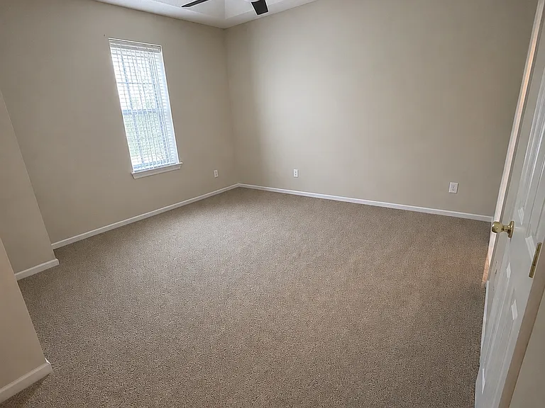 8635 Ribbon Falls Ln — Photo 4