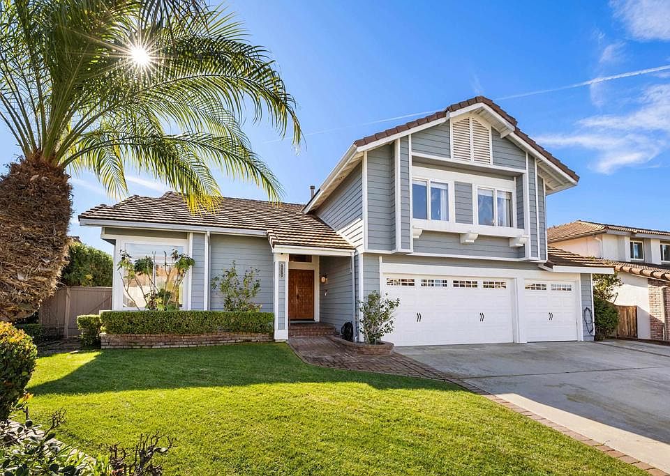 1st image of 2072 Wandering Rd