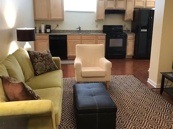 5th image of 786 Kenmore Ave #13