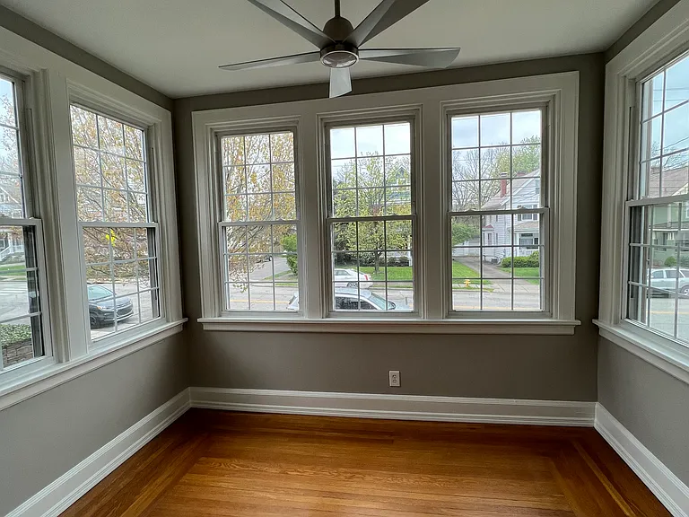 2830 Observatory Ave — Photo 9