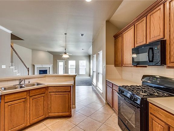 5th image of 3801 Lindale Dr