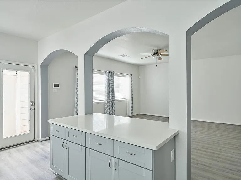 21718 Grassy Hill Ln — Photo 26