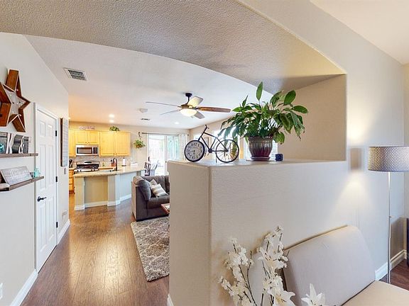 5th image of 3105 Hawaii Ct