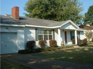 207 E Douglas St, Sheffield, AL 35660
