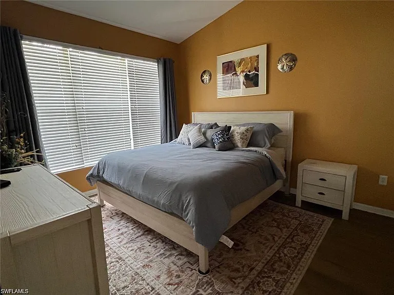 1405 Tiffany Ln #1408 — Photo 9