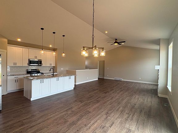 5th image of 8339 Marlo Ave