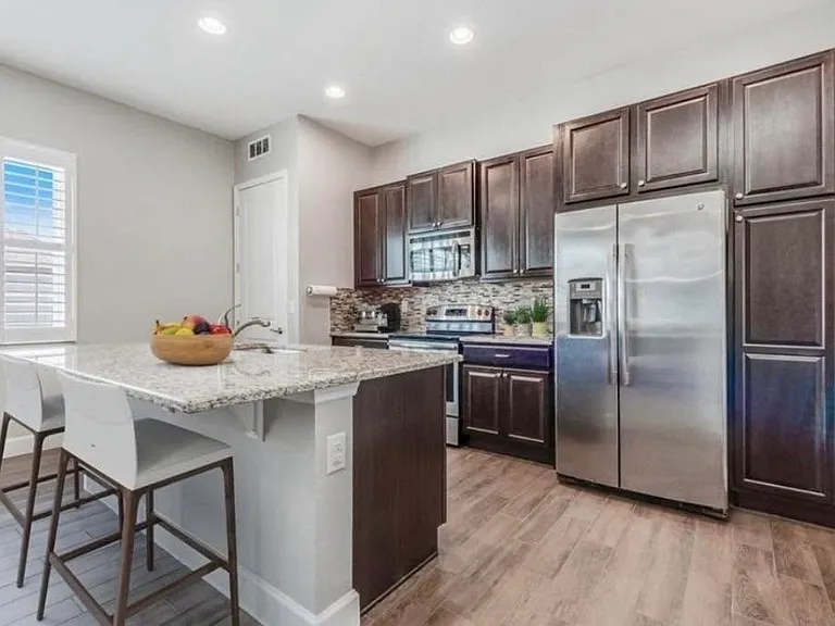 9032 Merrifield St — Photo 5