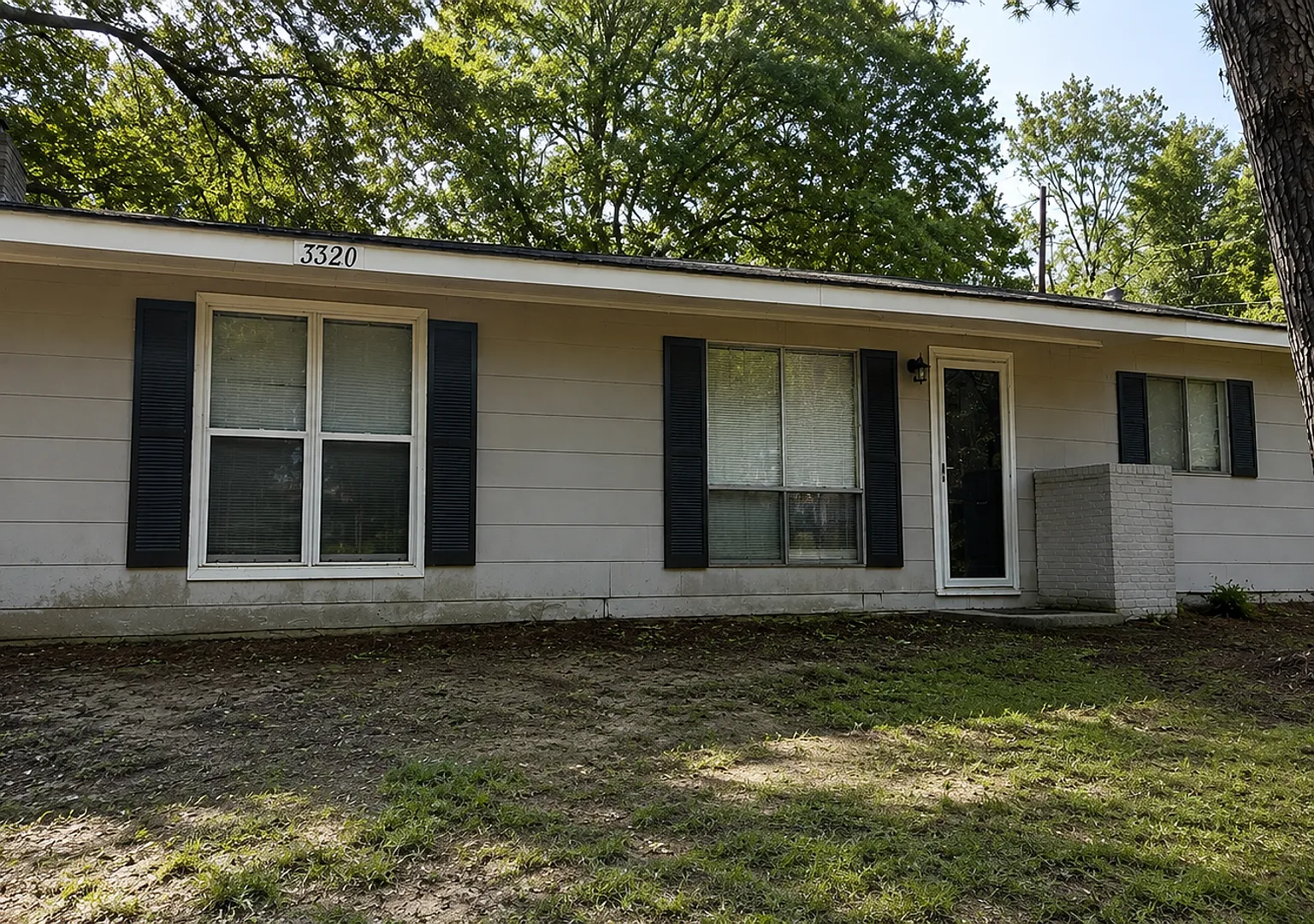 Move-In Ready 3BR/1.5BA Home in South Jackson | Spacious Living & Convenient Location — Photo 1