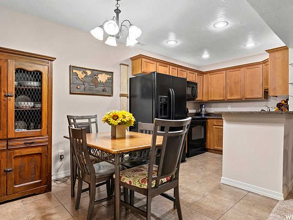 4th image of 808 E Cedar Pine Ct APT 10
