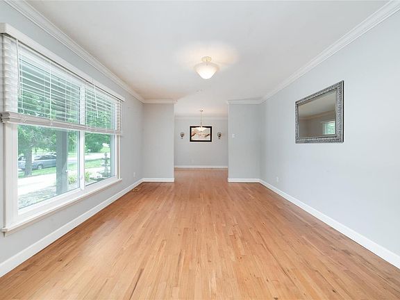 4th image of 1018 Bedford Ln