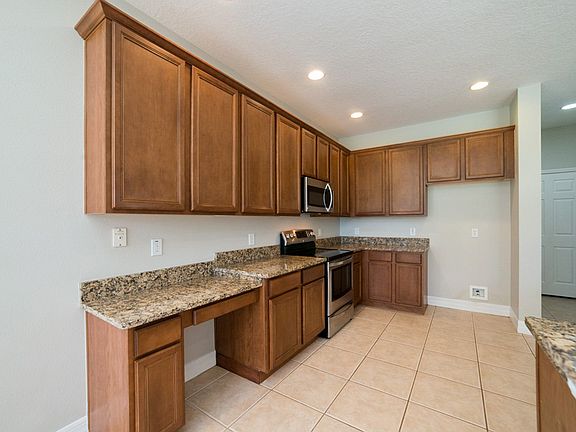 2nd image of 1405 Misty Glen Ln