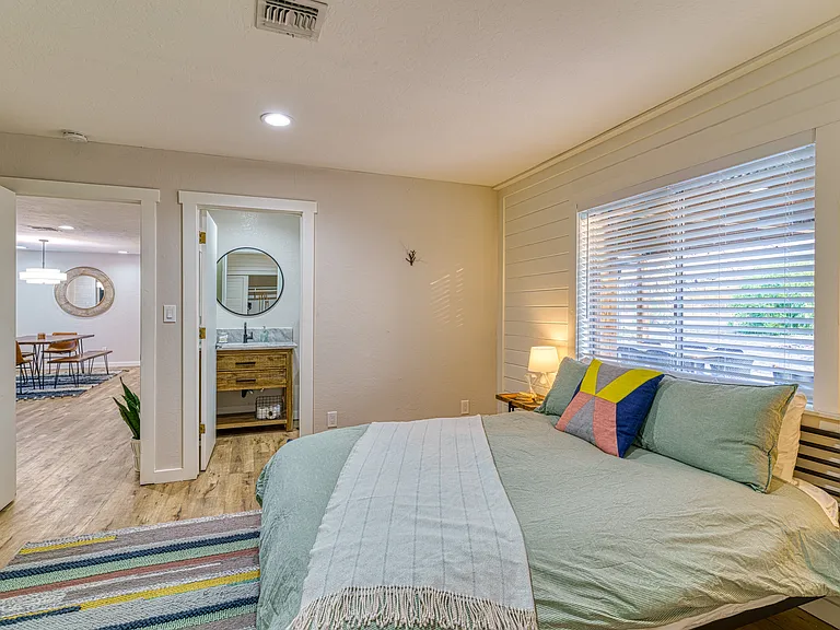 6815 Mount Shasta Ave — Photo 16