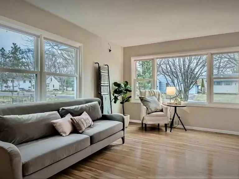 Big windows with lots of natural light
