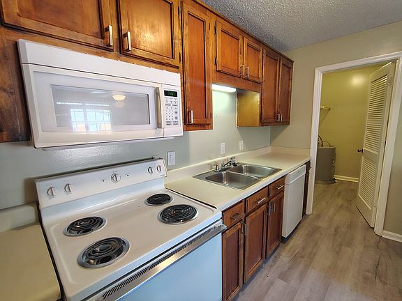5th image of 1011 Beatty Rd #B7