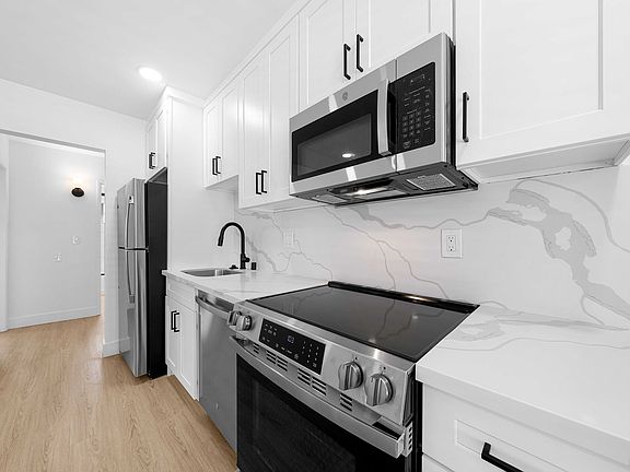 4th image of 4566 Ohio St #205