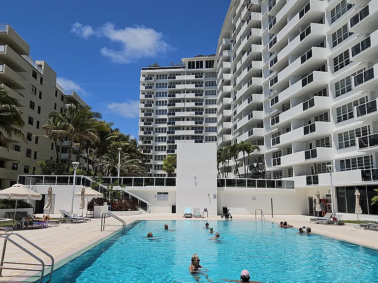 100 Lincoln Rd #616 — Photo 10