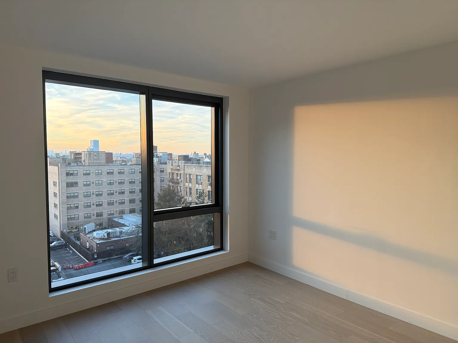 1 bed, 589 sqft, $3,000 — Photo 3
