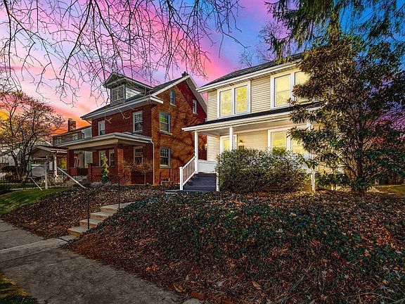 3rd image of 750 Euclaire Ave