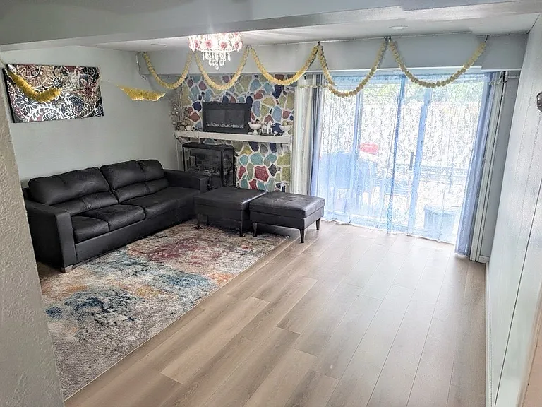 926 Burgess Cir — Photo 7