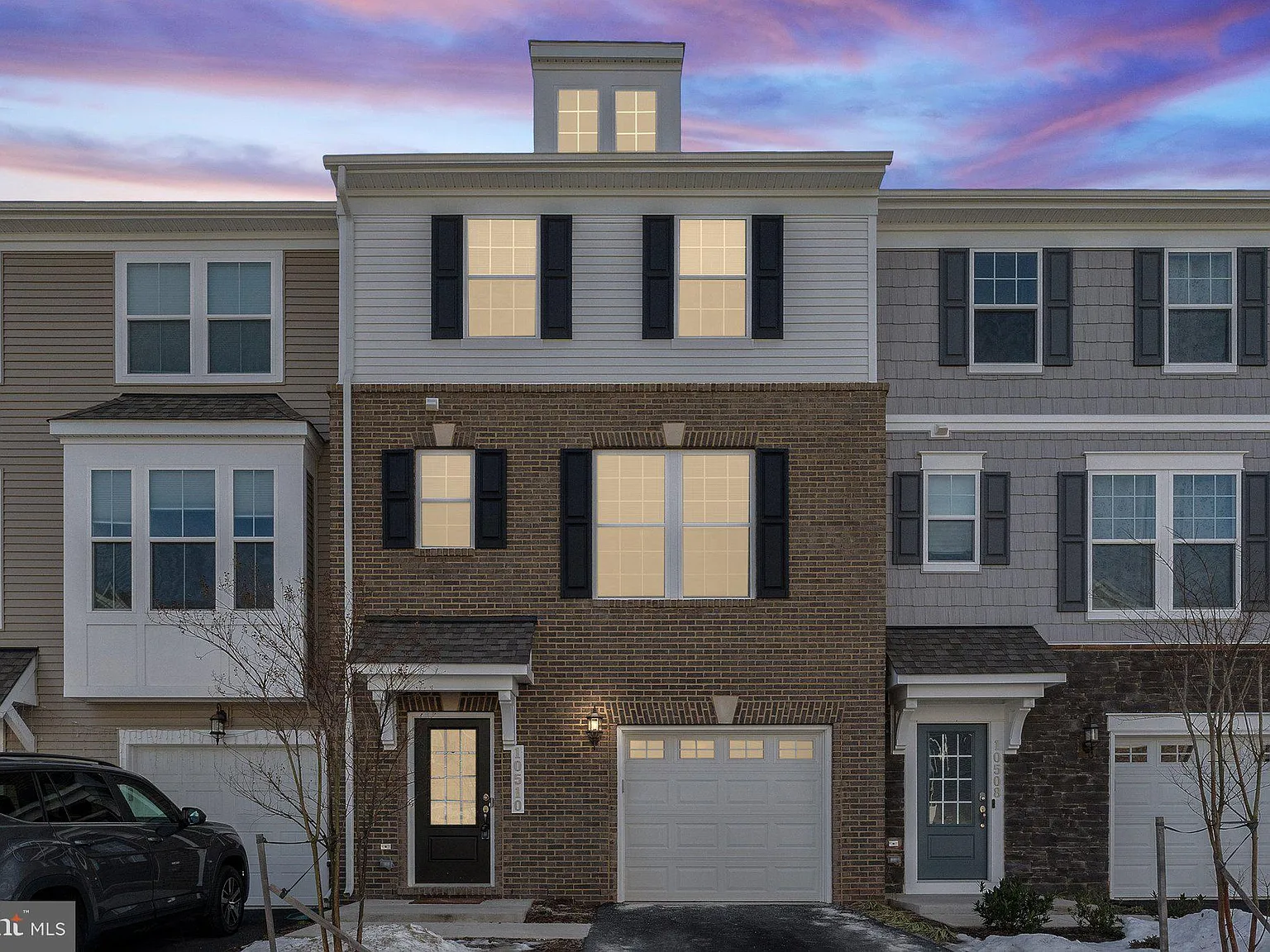 3 bed, 2185 sqft, $3,300 — Photo 2