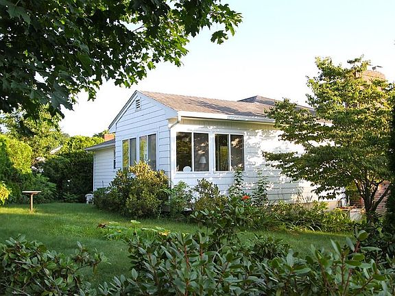 2nd image of 64 Joan Dr