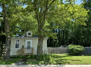 250 Forest Ave, Middletown, NJ 07748