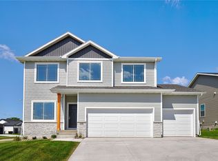 3090 Darling Rd, Waukee, IA 50263